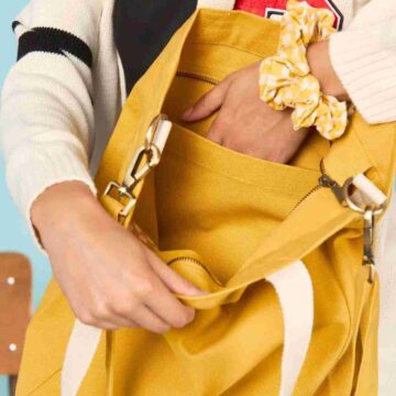 Hindbag schoudertas Paul saffraan - 100% biologisch katoen